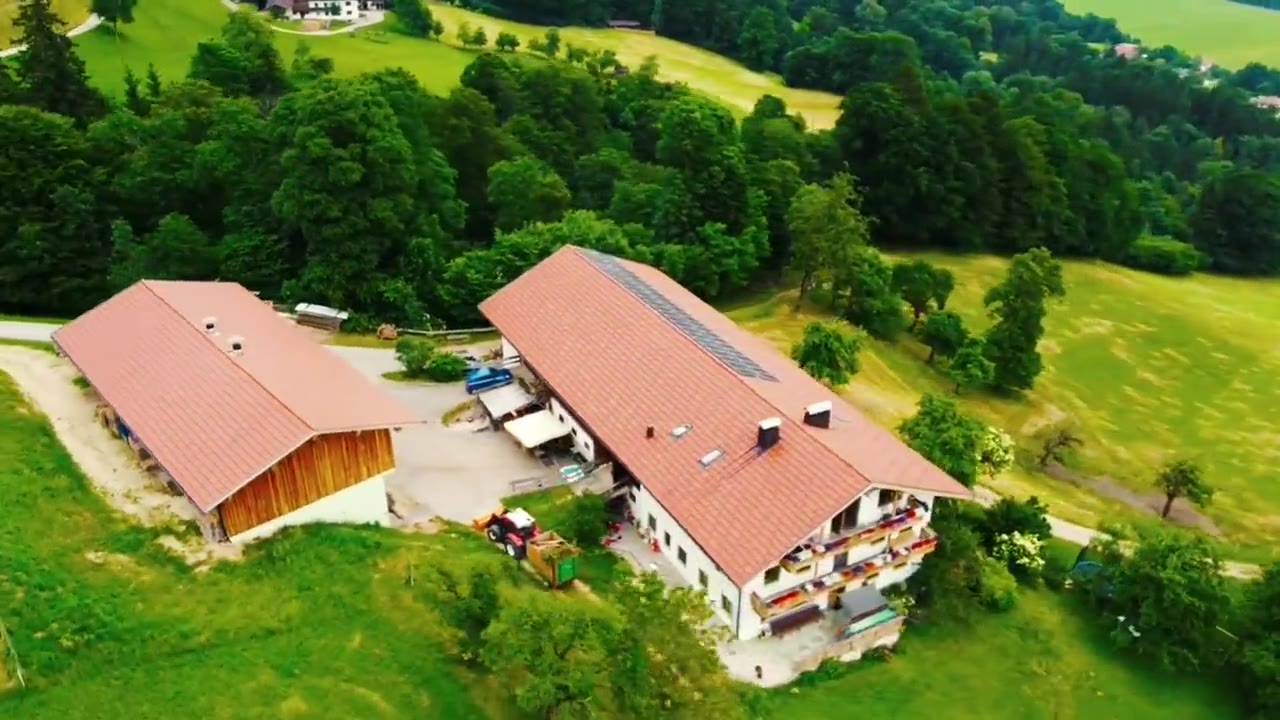 Wohnhaus beim Kruckenhaus mit Balkonen, aus der Luft gesehen